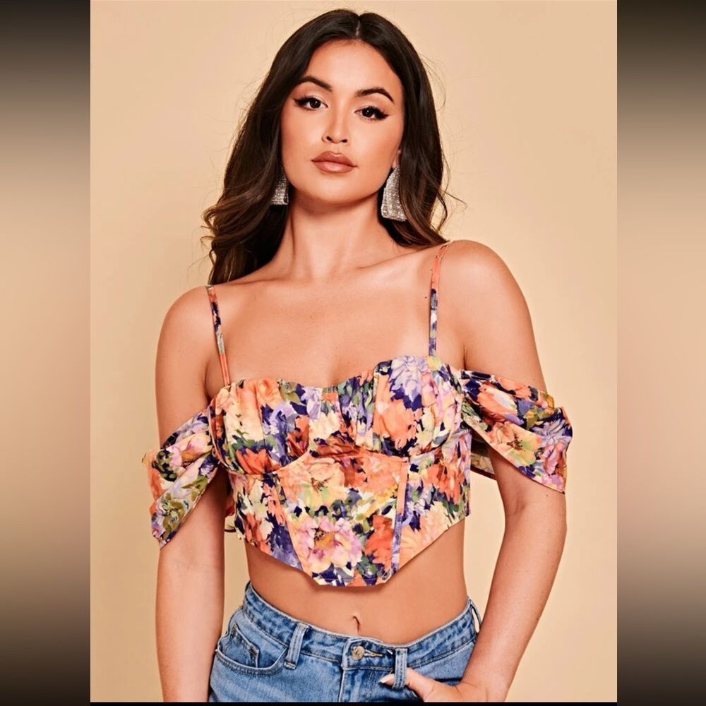 Allover floral print asymmetrical hem blouse
